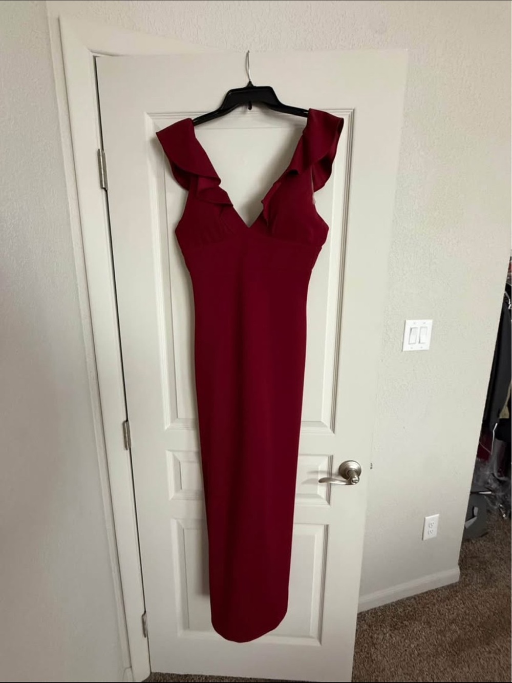 Elegant Ruffle V-Neck Burgundy Maxi Dress